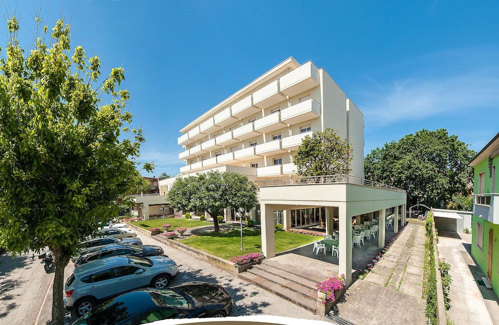 Hotel Le Querce 1/73