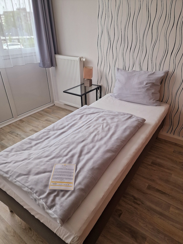 BeeVillage Messehotel Hannover-Laatzen 15/41