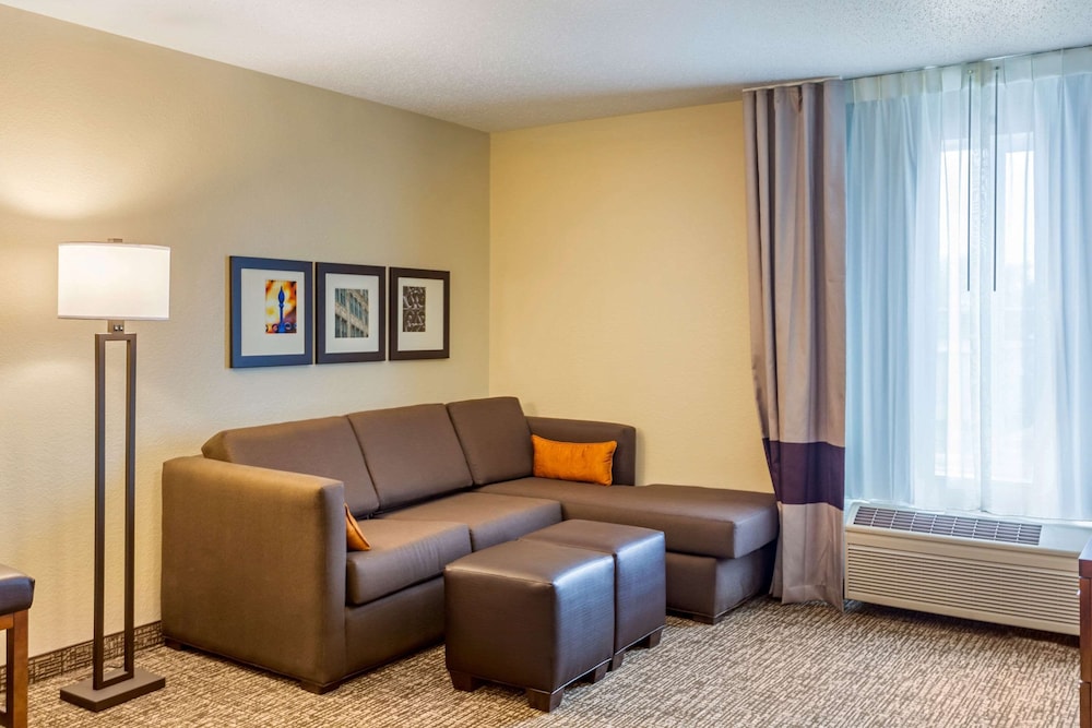 Comfort Inn DeKalb - University Area 17/26