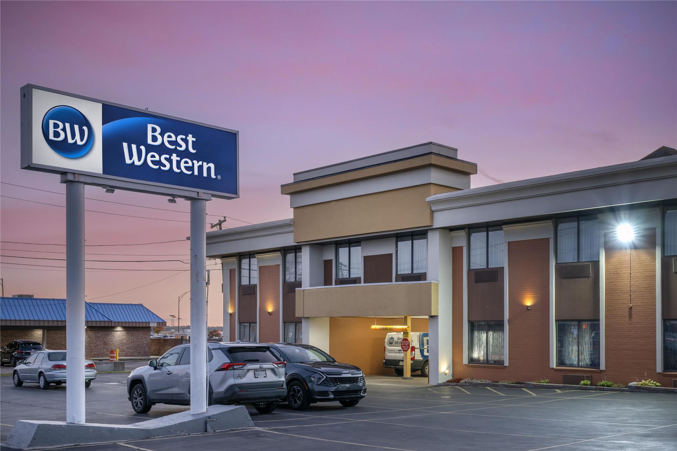Best Western The Inn At Rochester Airport 36/37