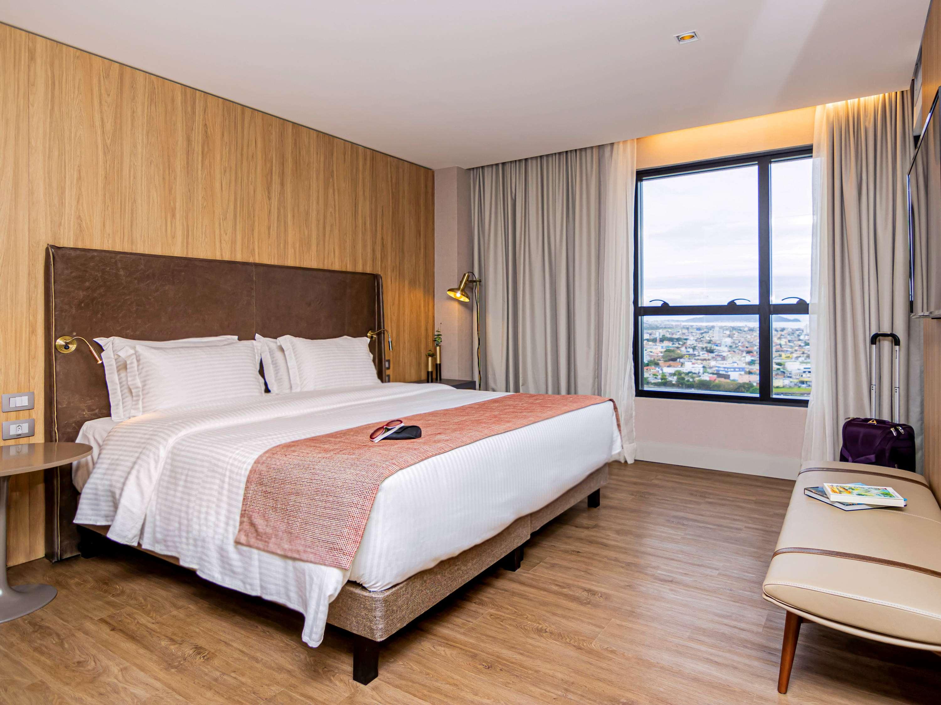 Deluxe, Suite