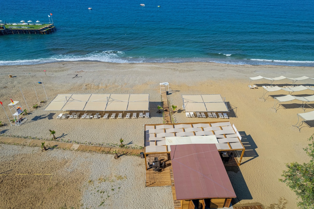 Algora Halal Hotel and Spa 39/50