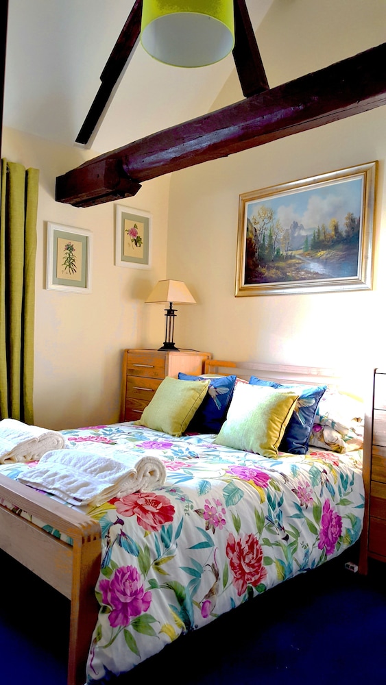 River Nene Cottages 11/50