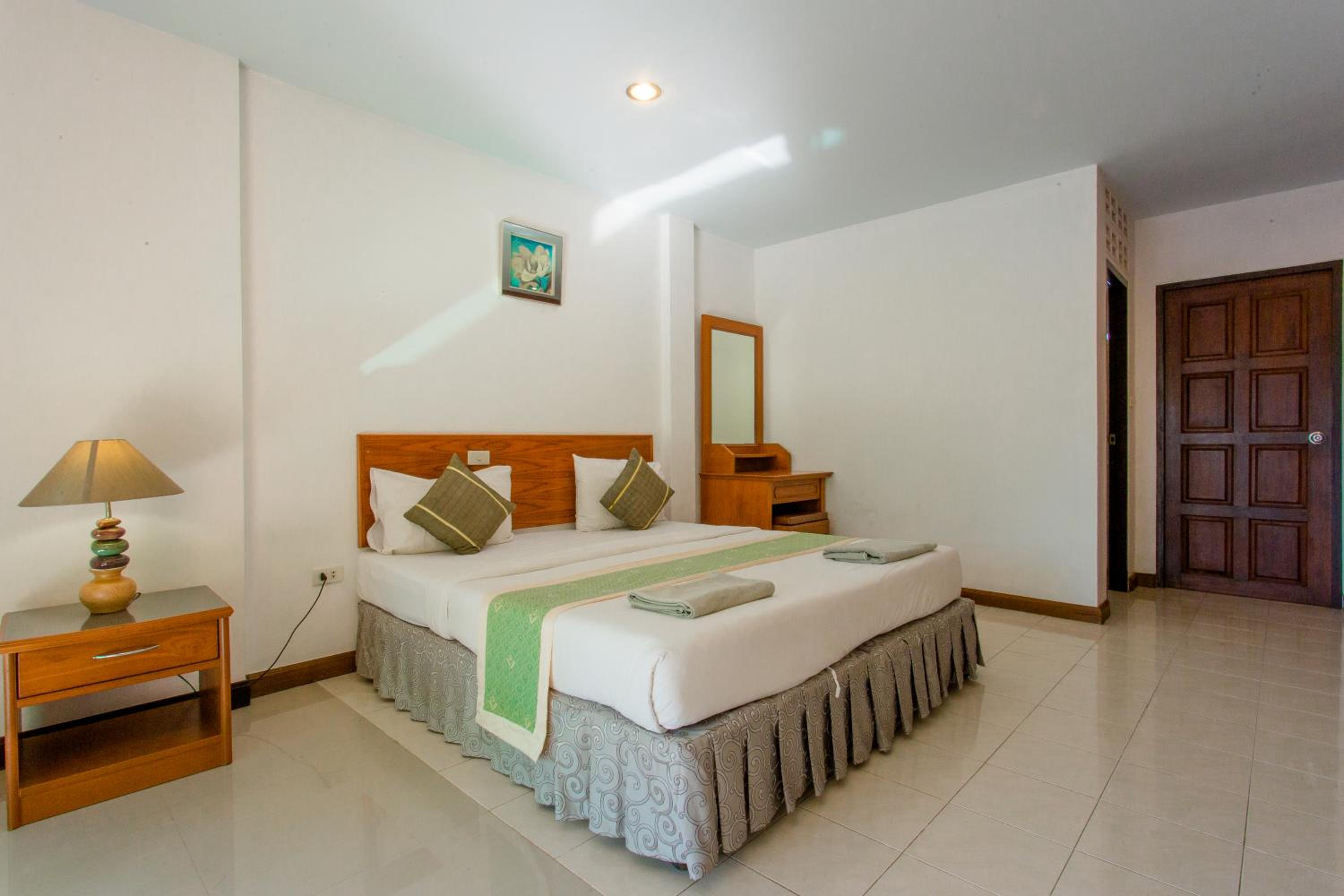 Surin Sunset Hotel 20/55