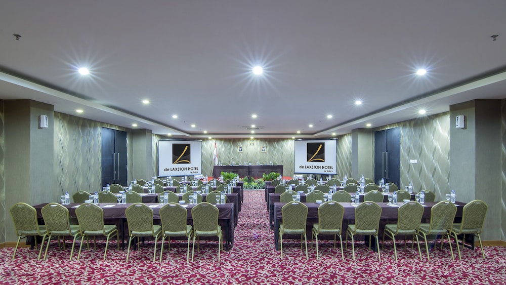 De Laxston Hotel By Azana 63/70