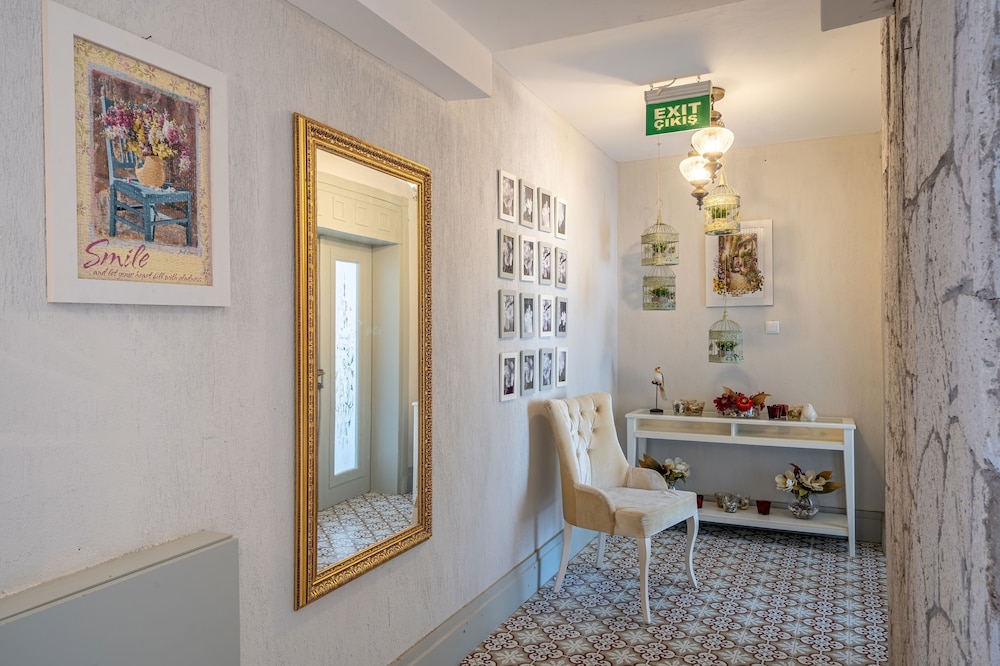 Deruni Butik Hotel 50/50