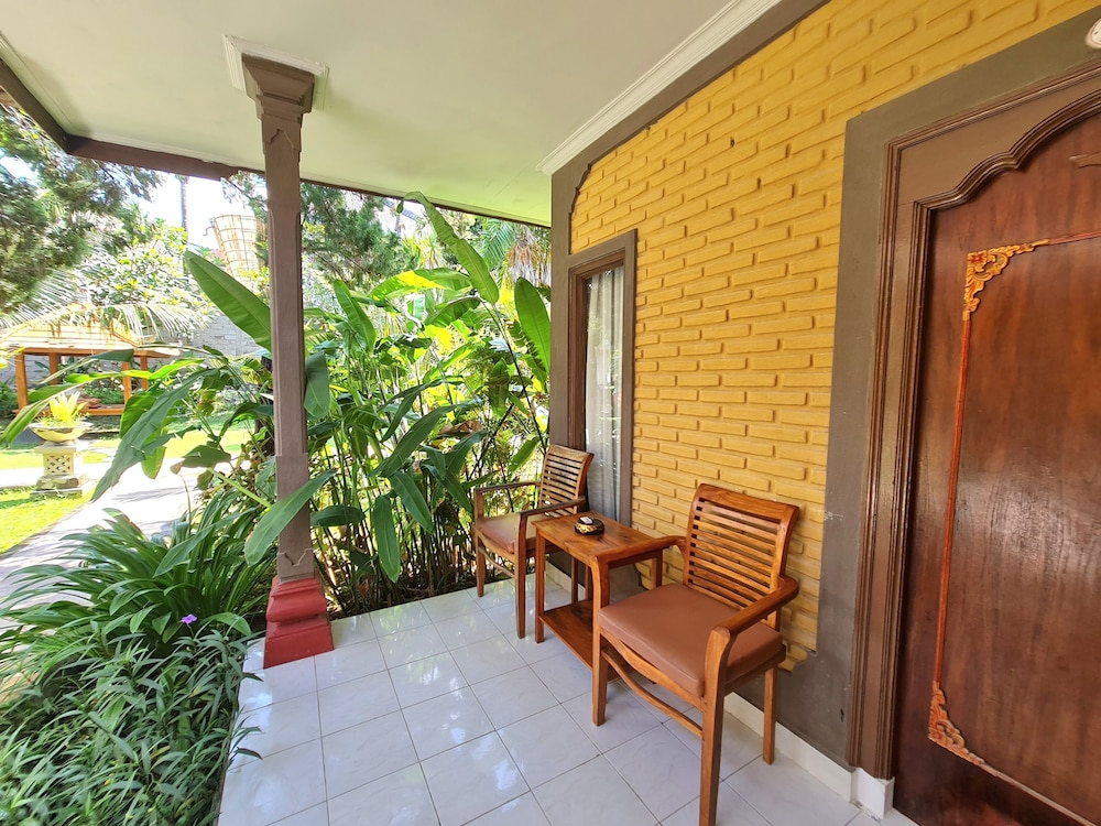 Satriya Cottage 53/82