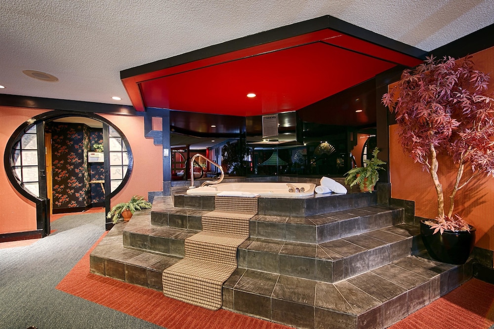 Best Western Plus Fireside Inn 8/79