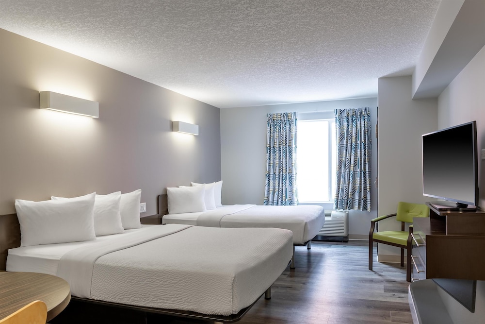 Motel6 Airdrie Ab 42/68