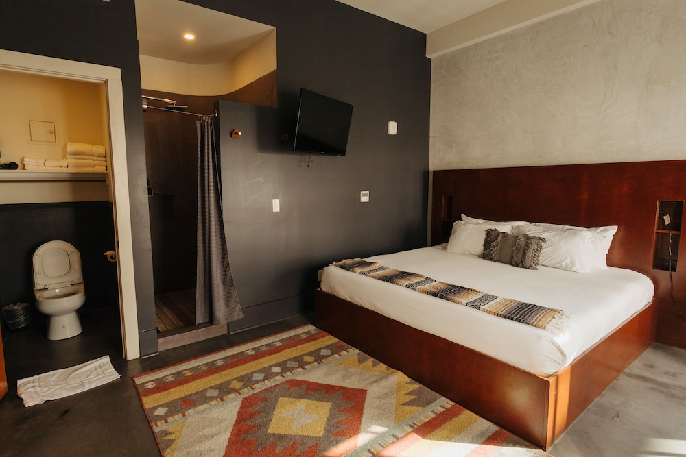 Catahoula Hotel 17/50