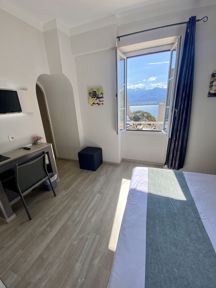 COMFORT, DOUBLE BED