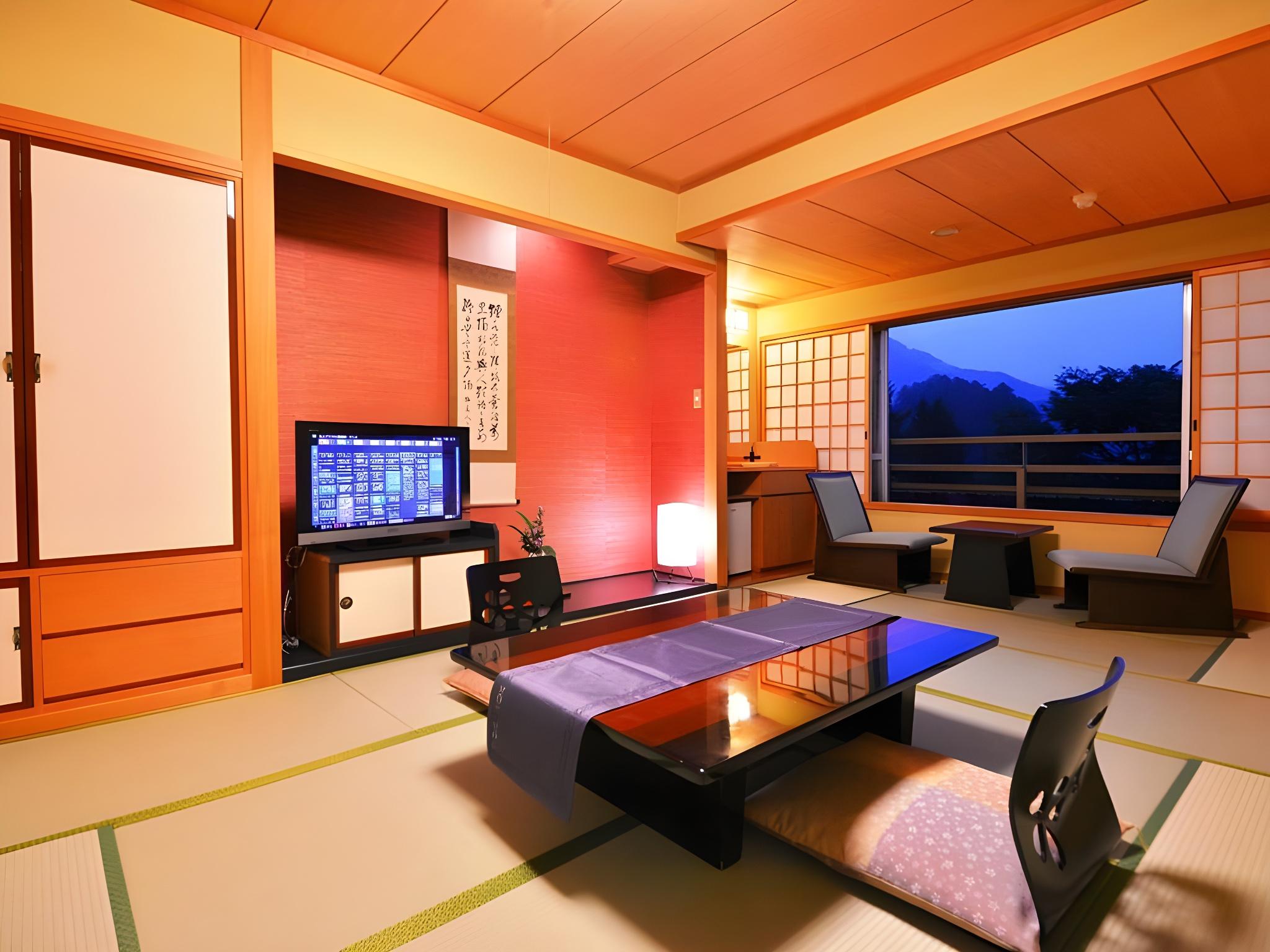 Japanese, 4 Futon Beds, No Bathroom, Tatami