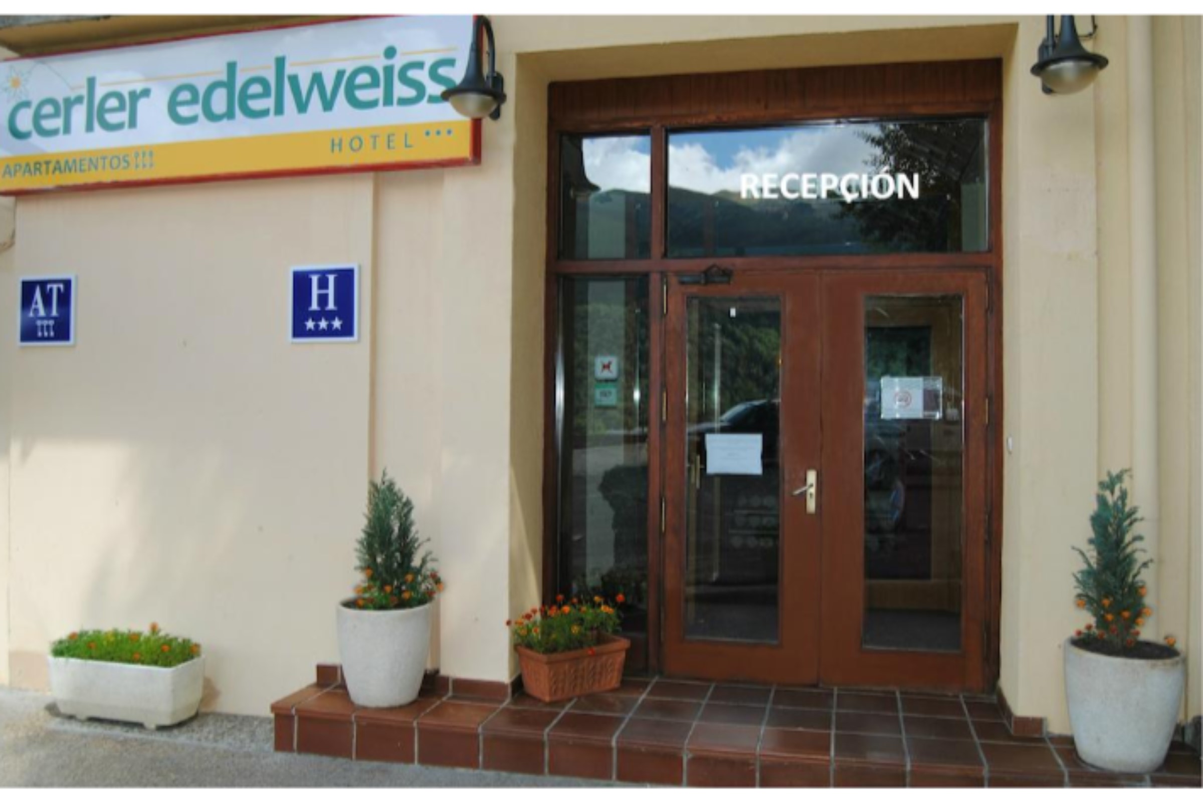 Apartamentos SNO Edelweiss 1/50