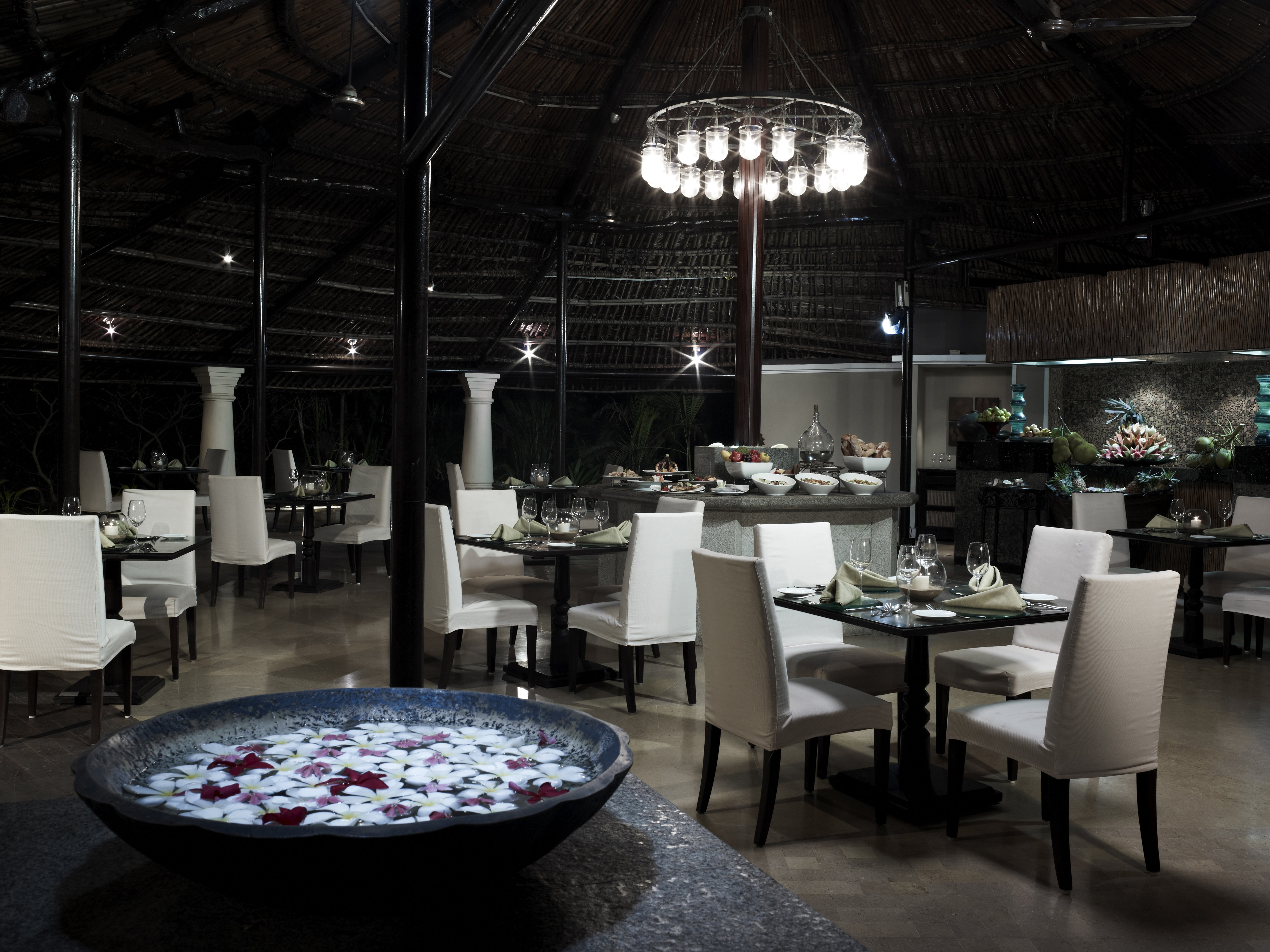 Taj Holiday Village Resort & Spa, Goa 38/41