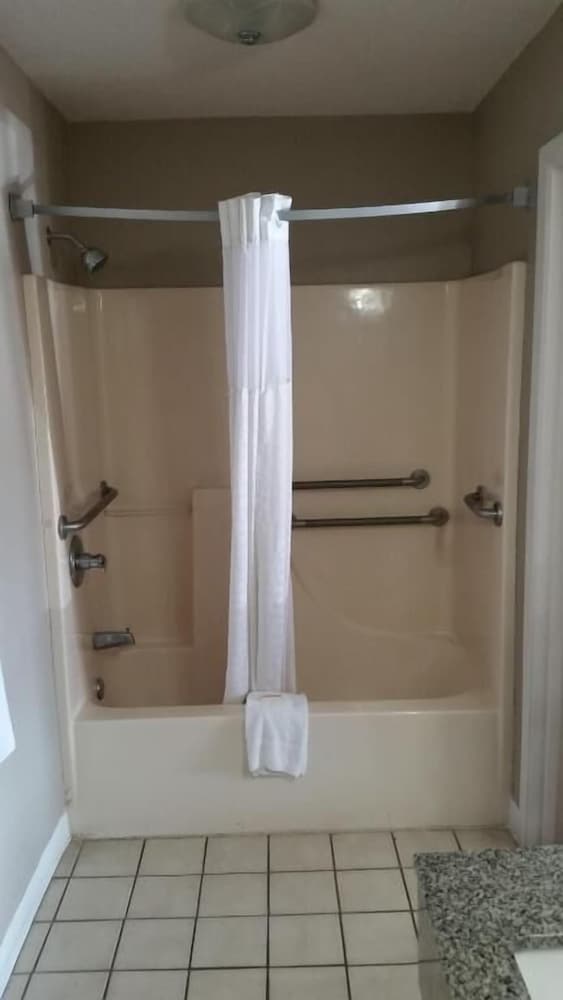 Studio6 Suites Opelousas, LA 53/55