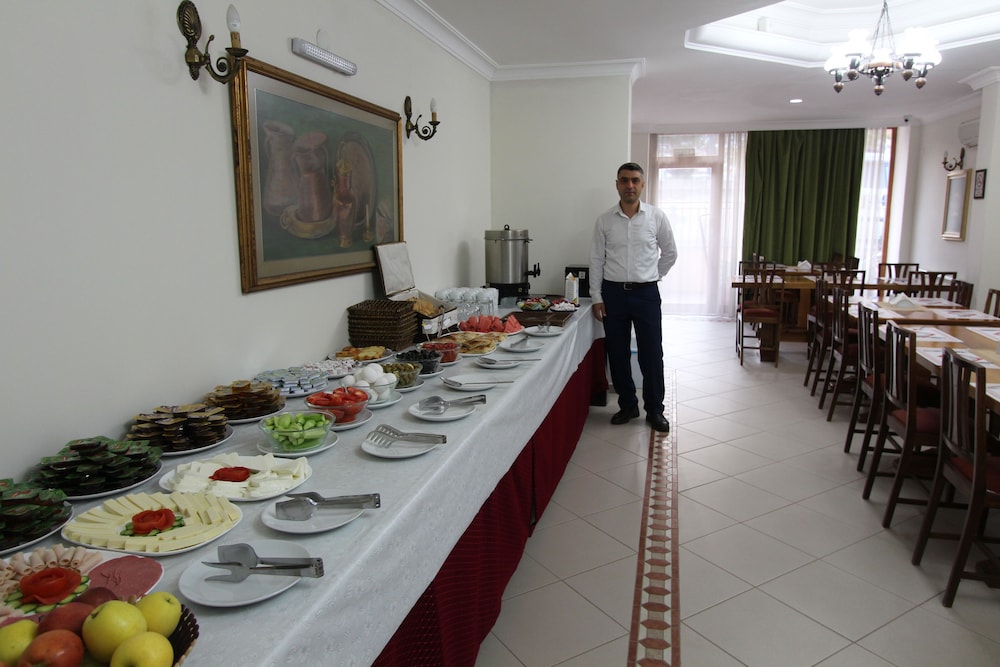 AVE MARIA HOTEL 45/65