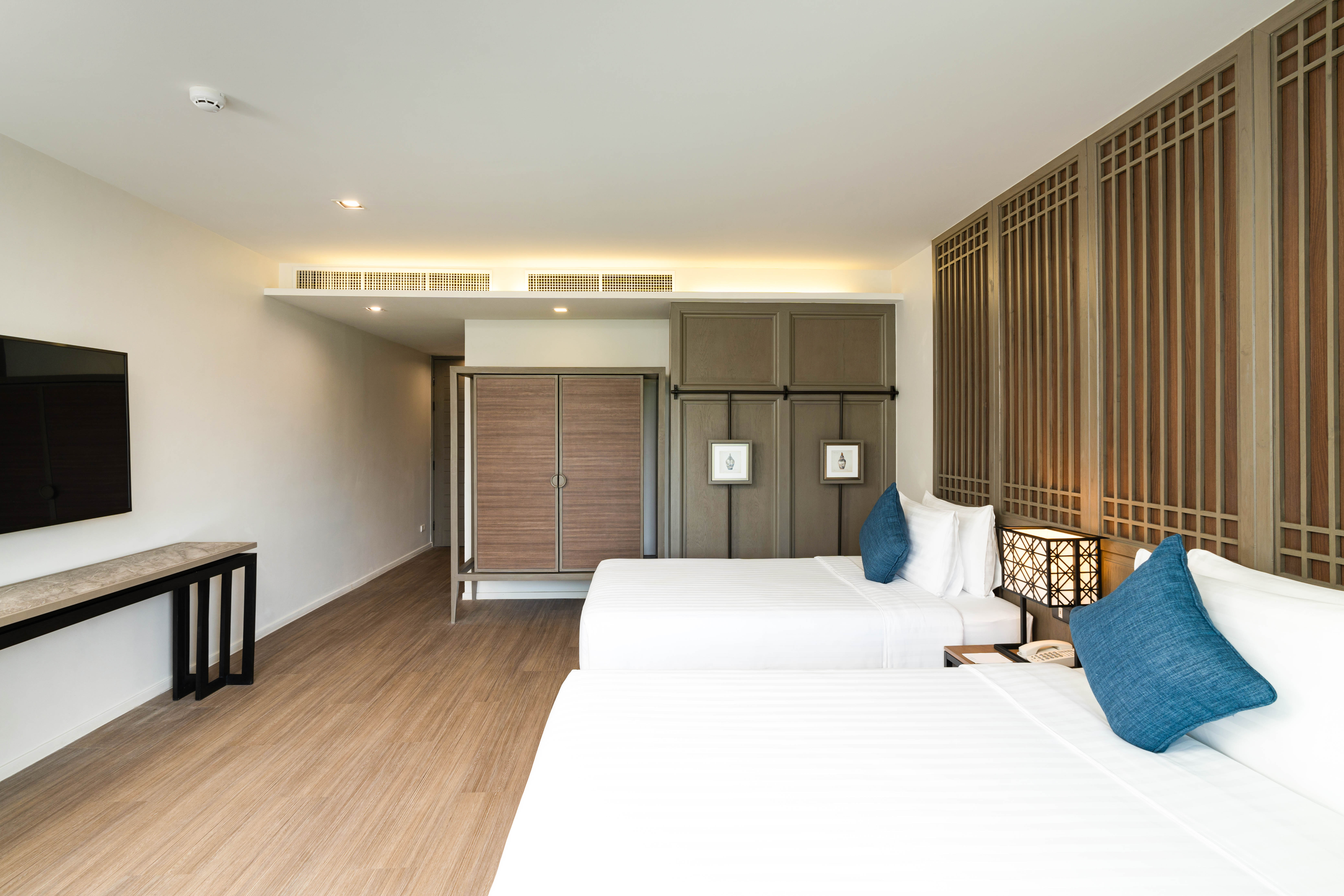 Deluxe Room Twin