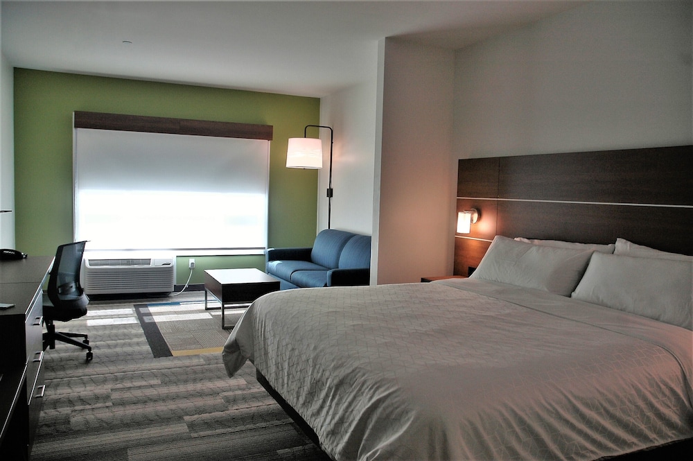 Holiday Inn Express And Suites Edmonton Sw Windermere 19/78