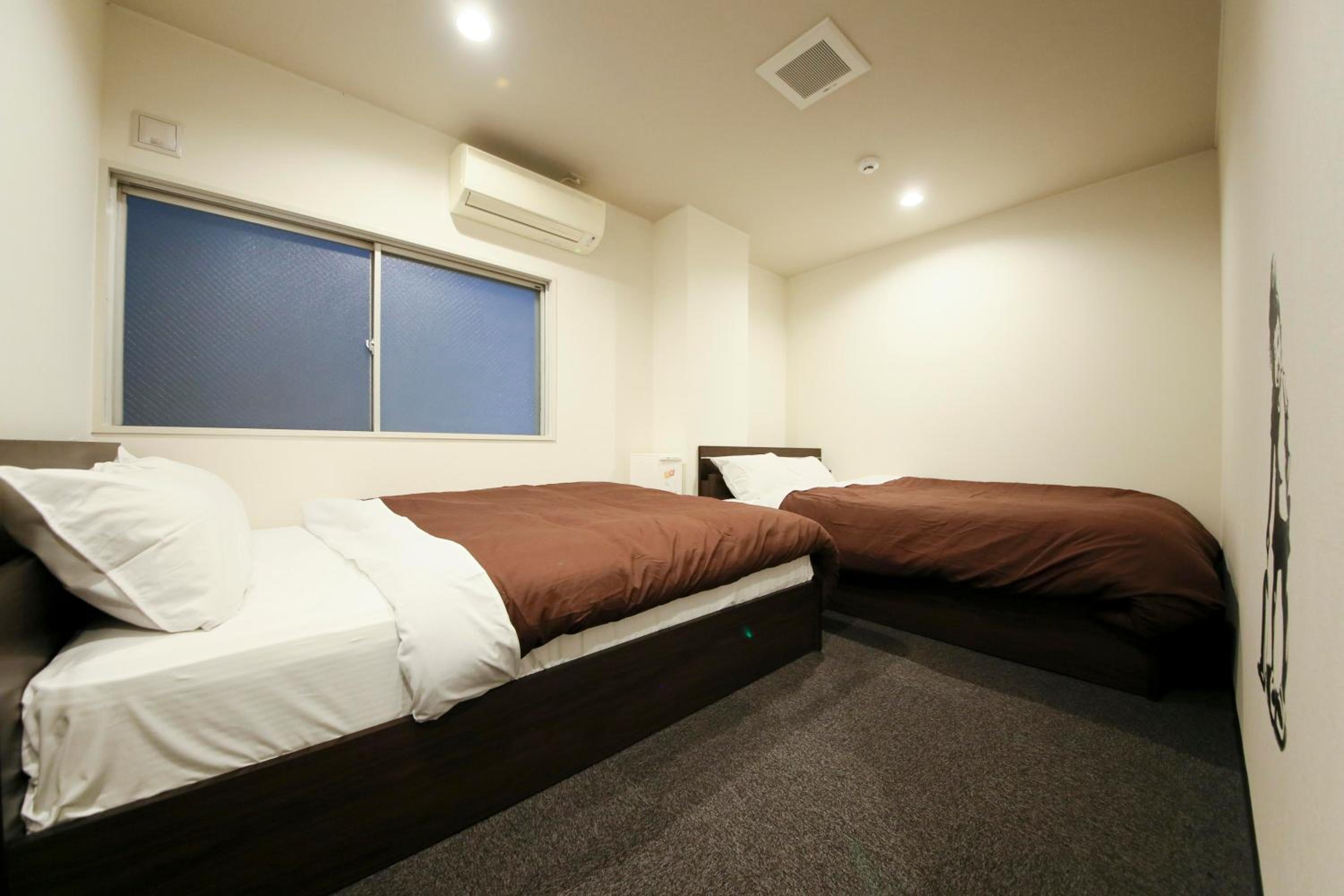 Room, 2 Double Beds, Shared Bathroom