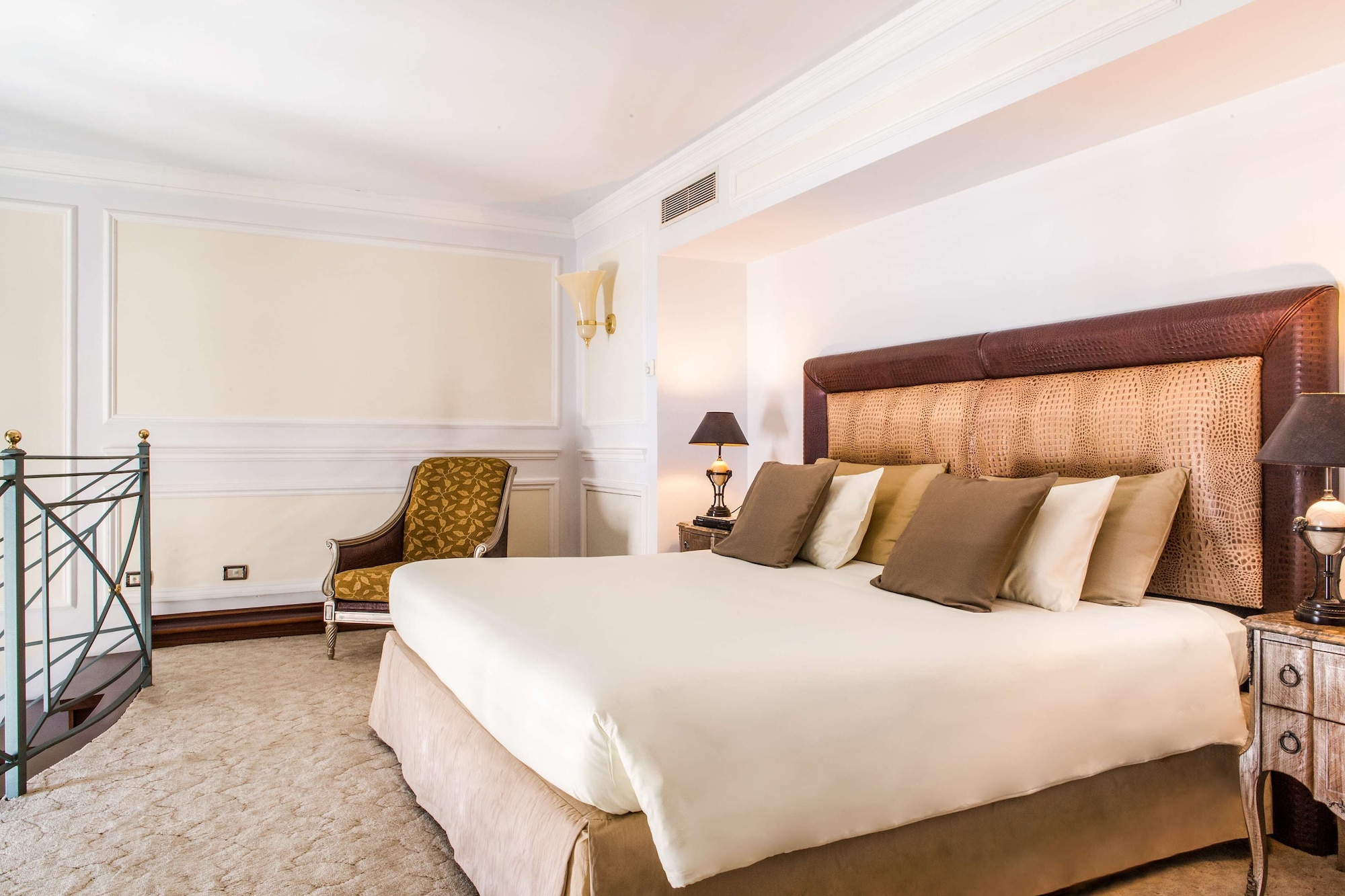 Duplex, Suite, King Bed, Piazza View