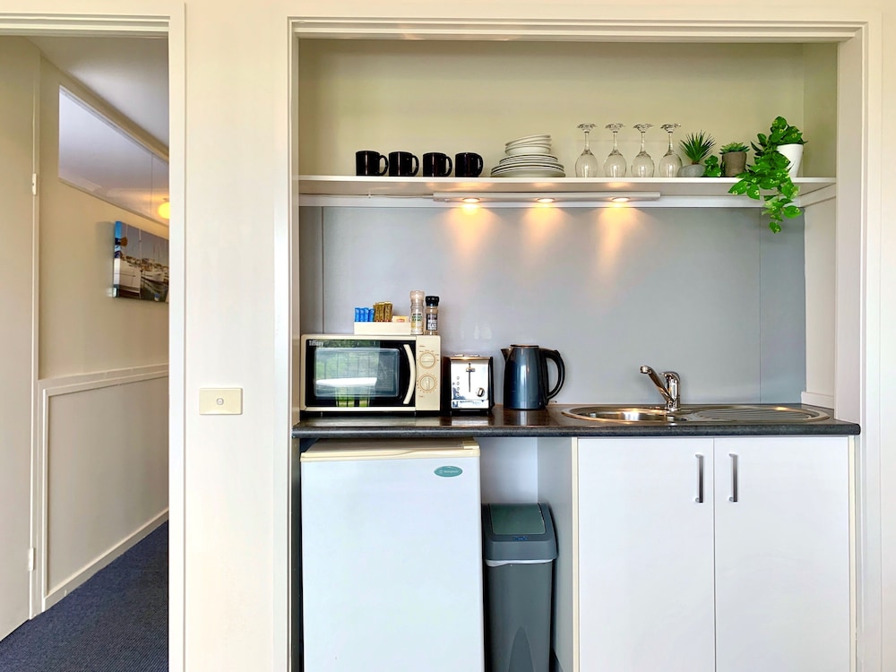 Apollo Bay Waterfront Motor Inn 45/80