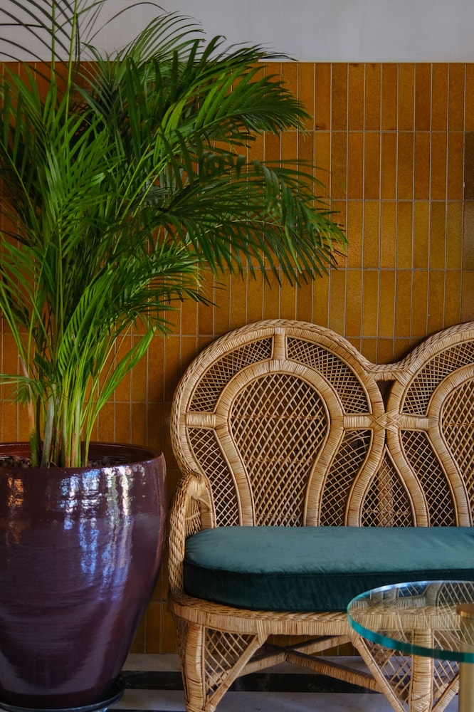 Bazzar Boutique Hotel 37/55