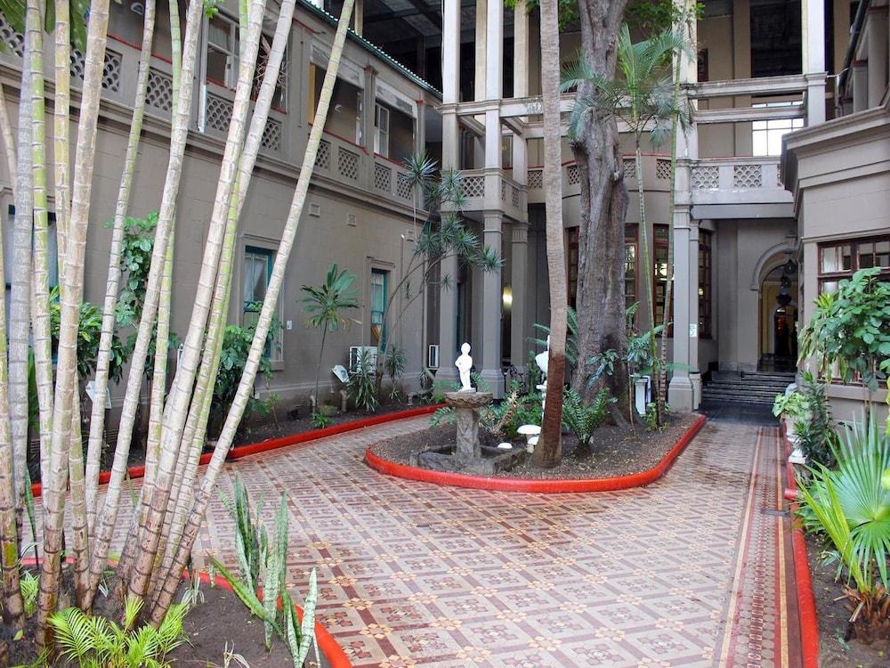 Durban Manor Hotel and Conference Centre 27/28
