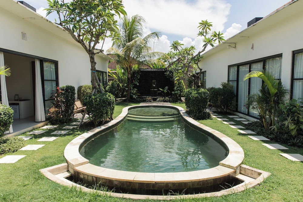 Shanti Boutique Retreat 52/57