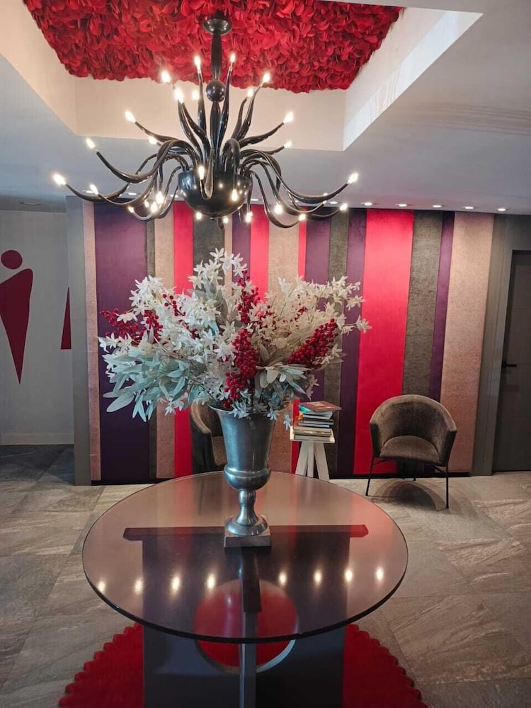 RIONE HOTEL BOUTIQUE 39/54