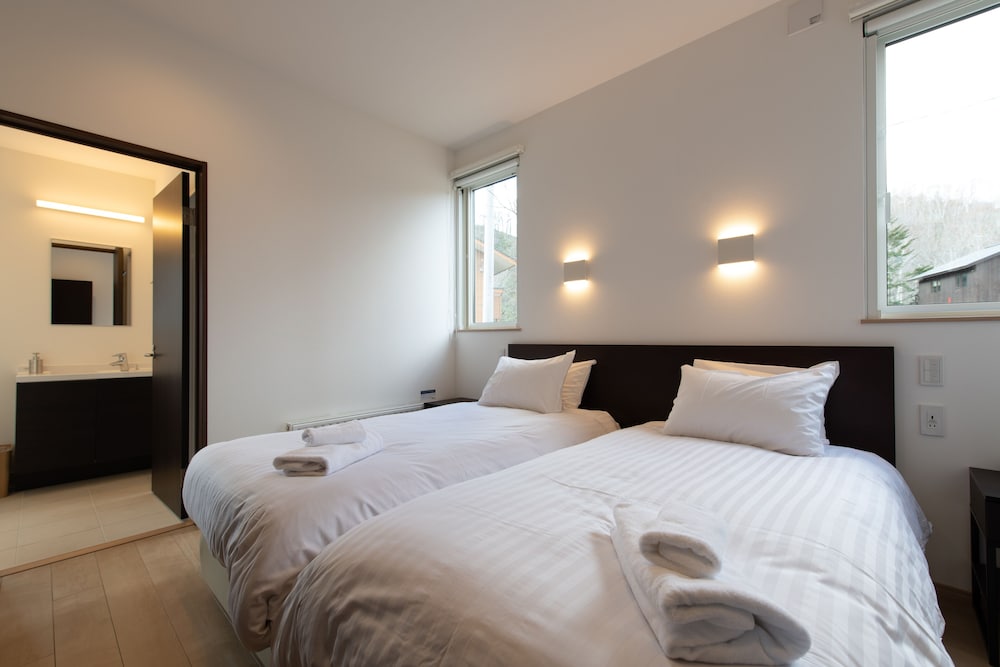 Country Resort Niseko (ex The Chalets at Country Resort) 11/77