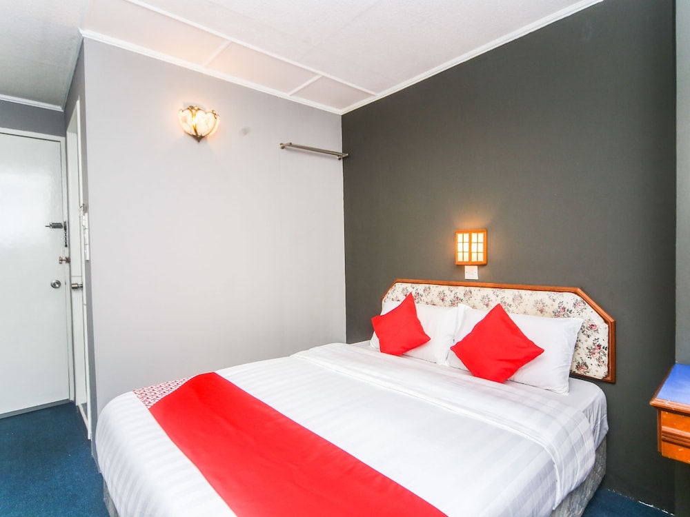 Oyo 1026 Hotel Lutana 23/39
