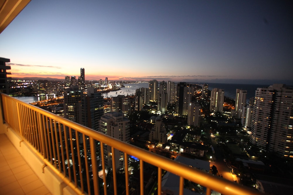 Contessa Condominiums 2/50