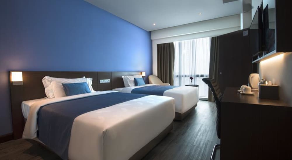 Riverside Majestic - Puteri Wing 10/60
