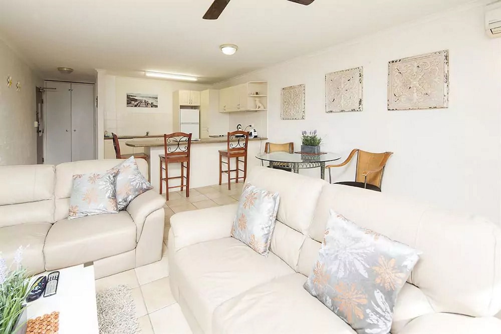 Burleigh Palms Holiday Apartments 53/75