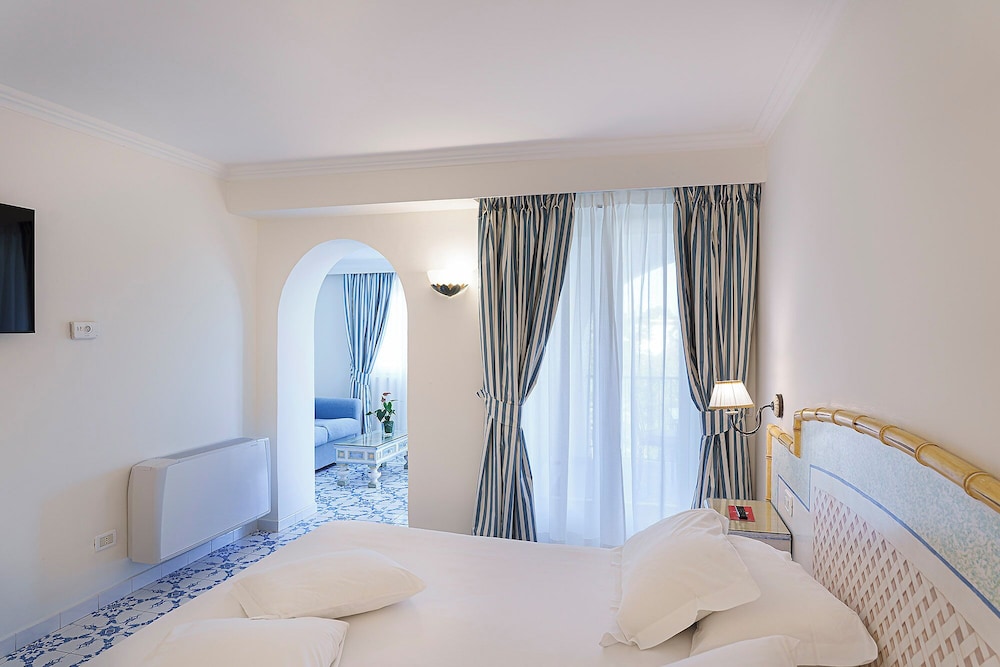 GRAND HOTEL IL MORESCO 21/72