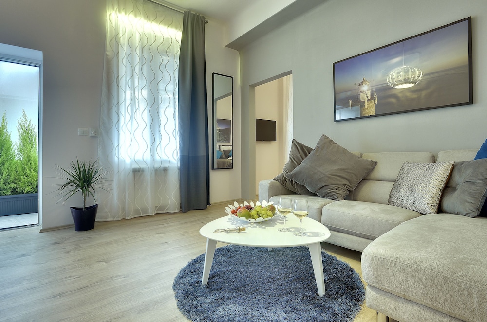 D&A Center Apartments 19/43