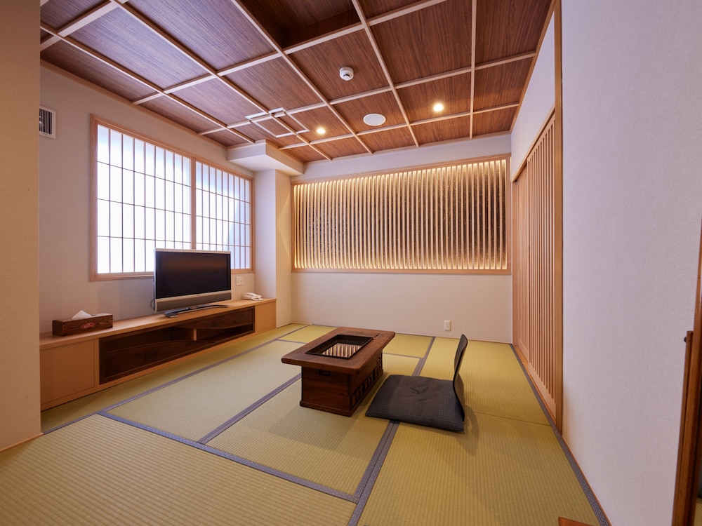 Gion Shinmonso 27/52
