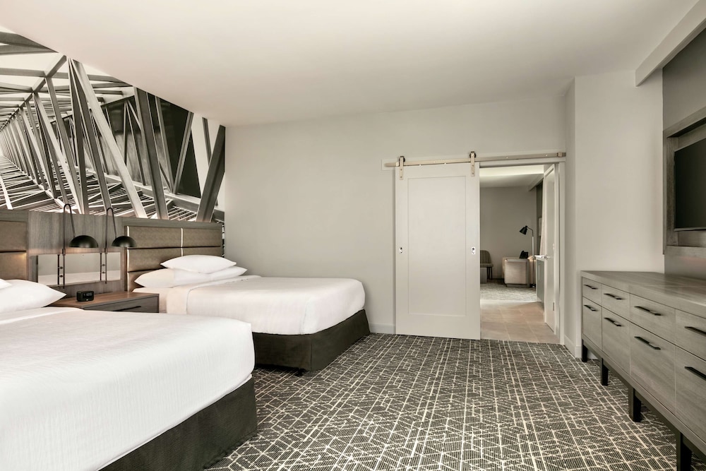 Embassy Suites by Hilton Atlanta Midtown 7/45
