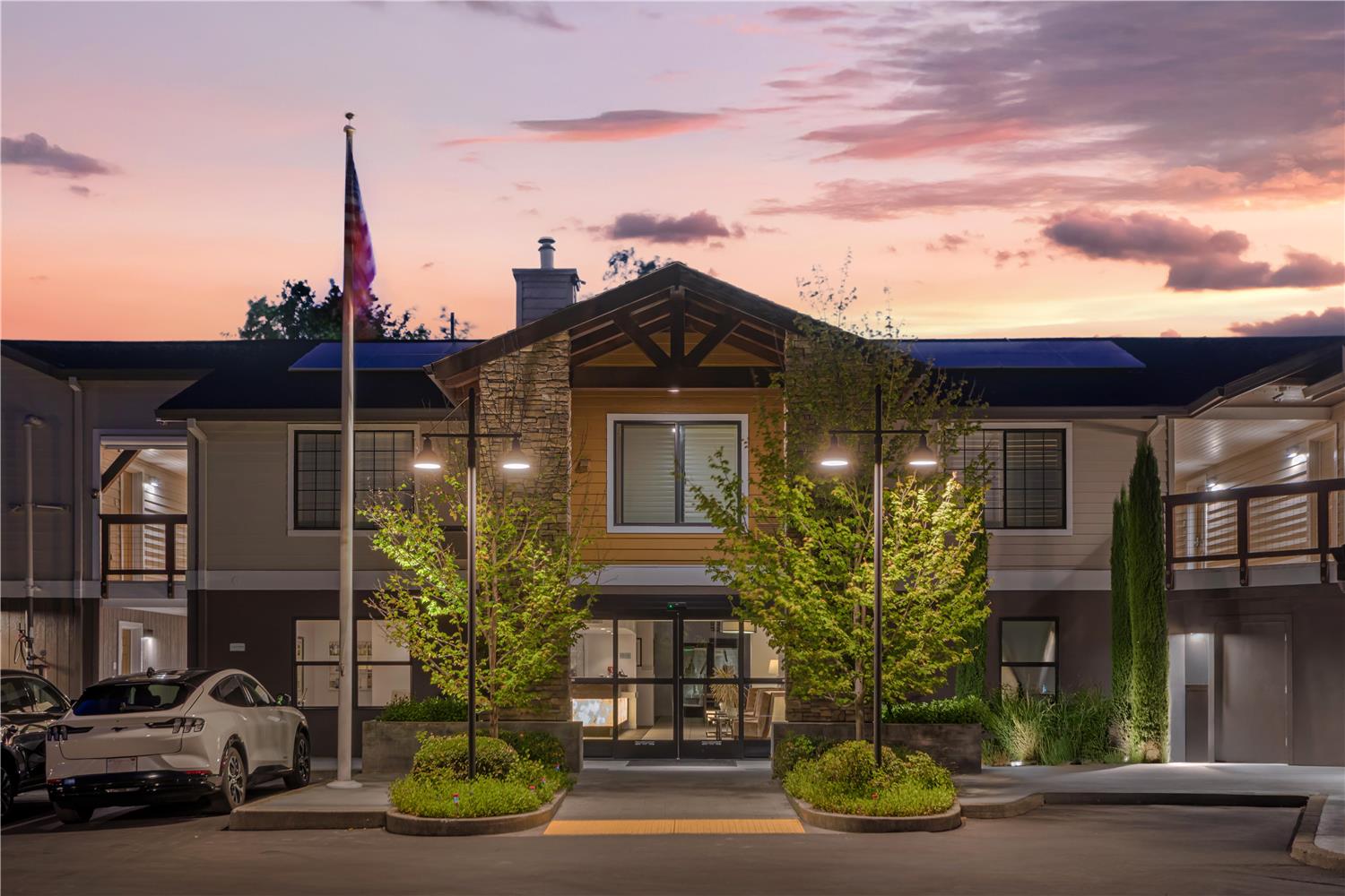 Best Western Plus Stevenson Manor 1/13