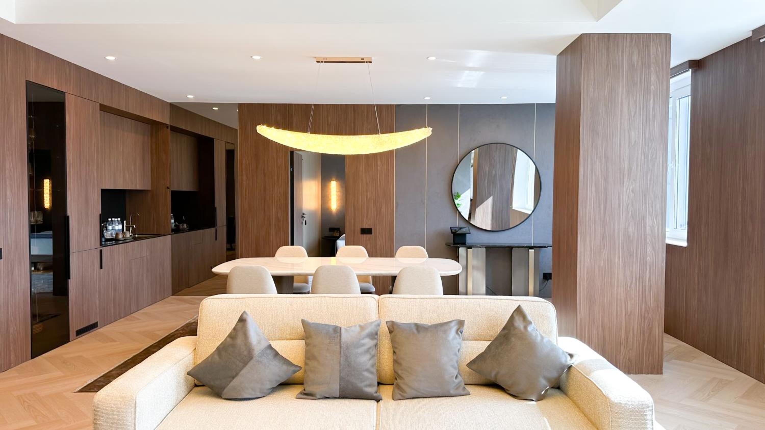 Resident Hotel Abay 11/23