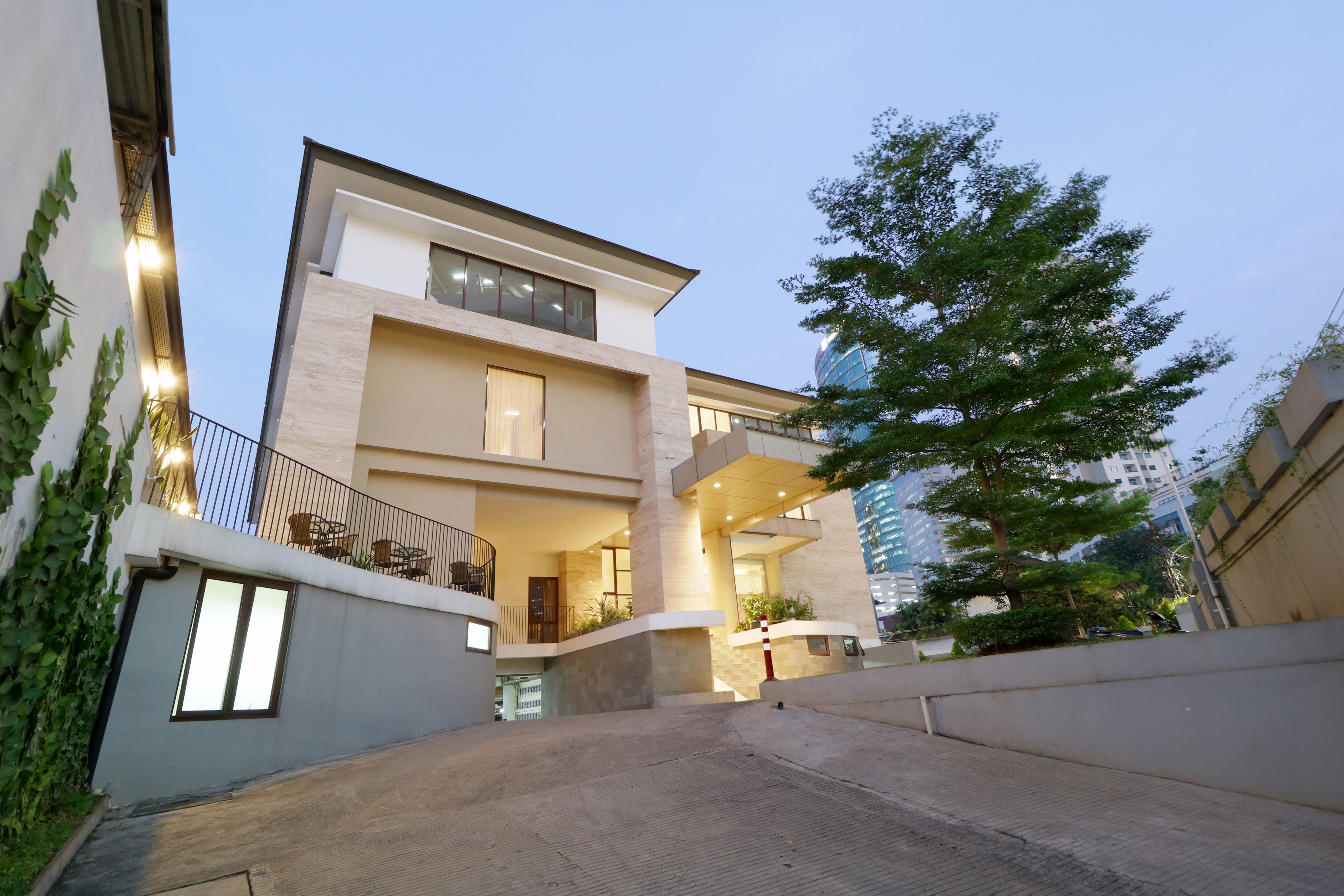 Plaza 54 Residence 4/54