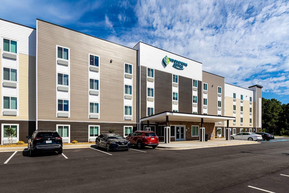 WoodSpring Suites Sumter near Shaw AFB 47/60