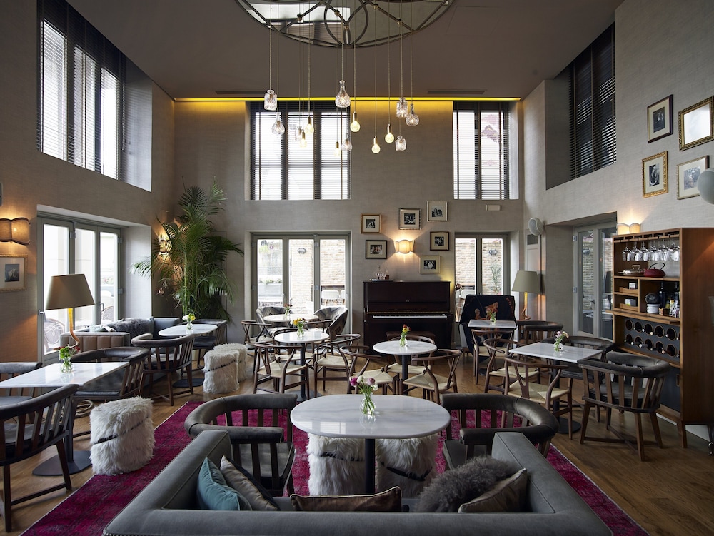 MARPESSA SMART LUXURY HOTEL 54/74