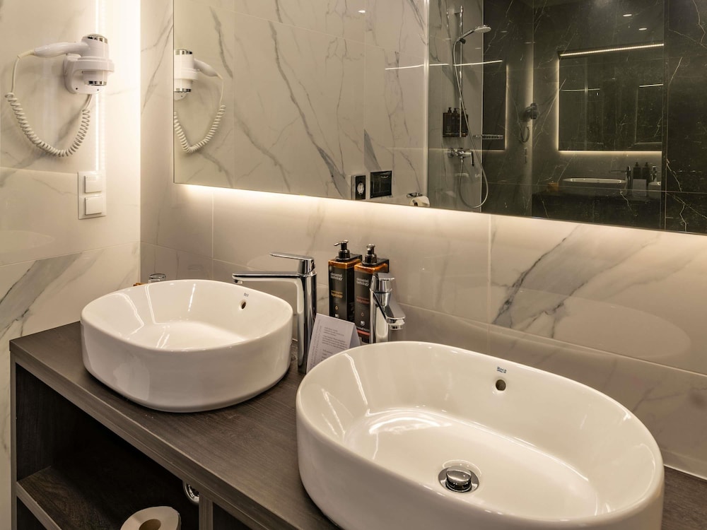 MERCURE OPOLE 54/55