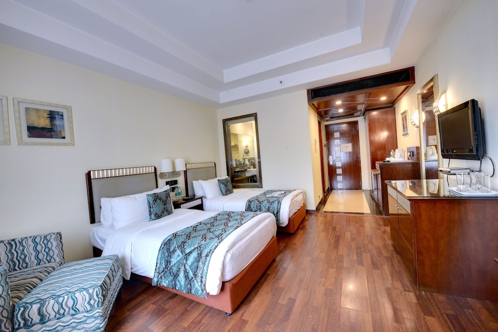 DELUXE, TWIN BEDS