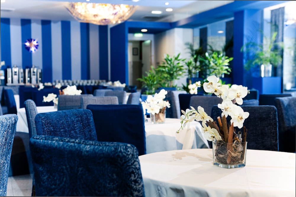 Lenas Donau Hotel 36/47