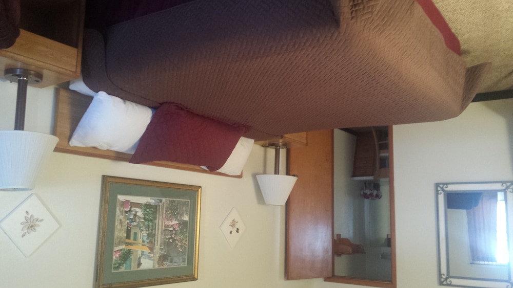 West Plains Motel 14/56