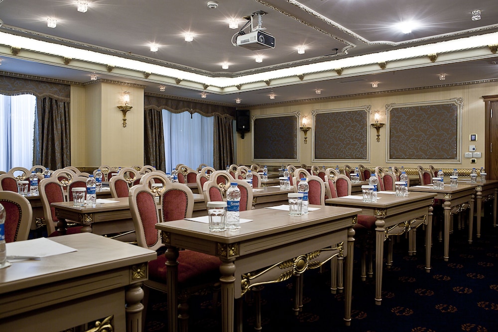 Ottomans Life Hotel S Class 47/50