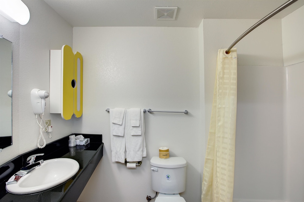 Studio6 Sweetwater, TX 33/33
