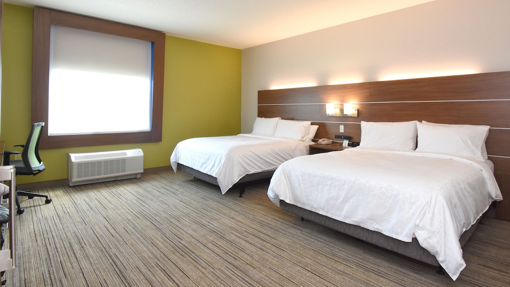 Standard, 2 Queen Beds